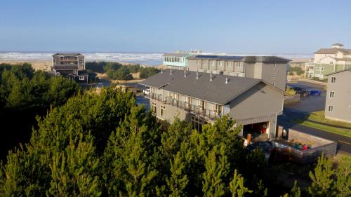 Long Beach Hotel | Adrift Hotel