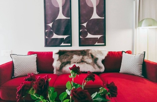 South Holland House | Adult Playhouse with Love Dungeon - Romantic Getaway