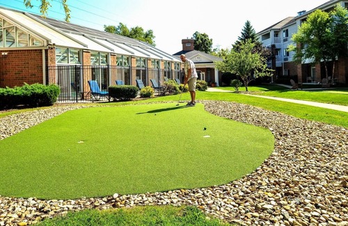 Mishawaka Hotel | Adventure Awaits! 3 Great Units, Near Notre Dame Stadium, Kitchenette