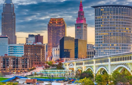 Downtown Cleveland House | Adventure Awaits! Near Huntington Convention Center of Cleveland, Restaurant/Bar