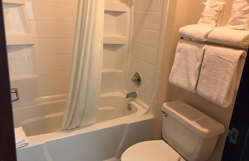 Window Rock Hotel | Adventure Awaits! 3 Units Near Navajo Nation Zoo and Botanical Park! W/Pool!