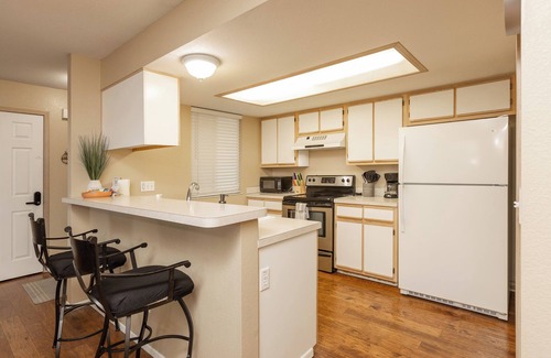 Veterans Park Apartment | Adventurers Base Camp!