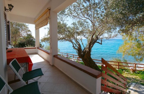 Marathokampos House | Aegean Heaven