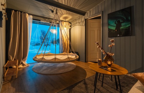 Skittenelv Cabin | AERA - Aurora Glass Cabins