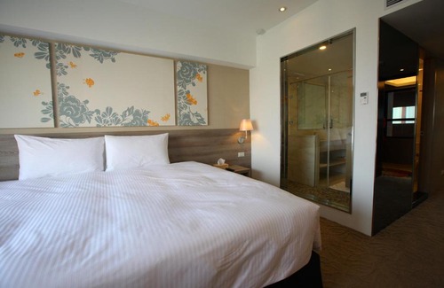 West District Hotel | Aeris International Hotel