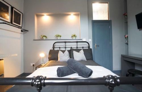 Moseley Apartment | Aesthetic Moseley Studio - 5
