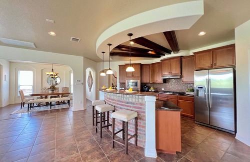 Medina Valley House | AFB Graduation Guests House Modern with Media room