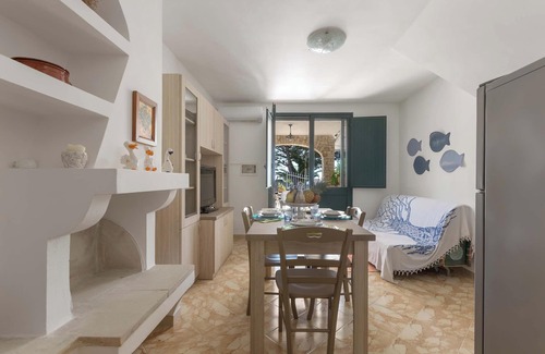 Marina di Marittima Apartment | Affaccio Calipso - PT by BarbarHouse