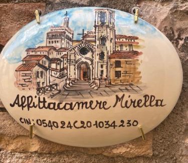 Gubbio House | Affittacamere Mirella