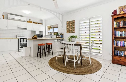 Bungalow Apartment | Affordable Cairns Getaway: Cosy, Convenient, and Full of Charm