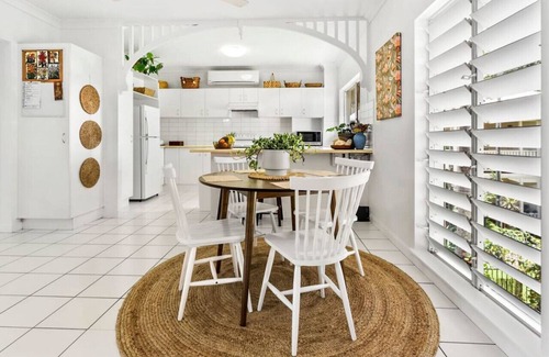 Bungalow Apartment | Affordable Cairns Getaway: Cosy, Convenient, and Full of Charm