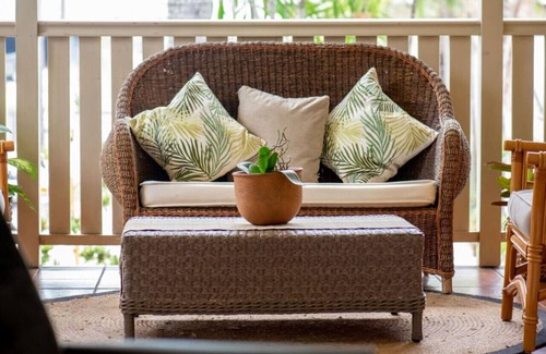 Bungalow Apartment | Affordable Cairns Getaway: Cosy, Convenient, and Full of Charm