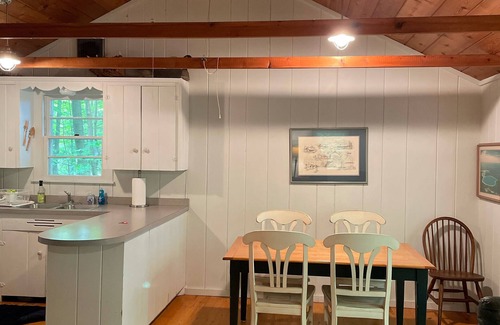 Maple City Cottage | Affordable cottage on Big Glen Lake! Pets OK. 3 day min after Labor Day.