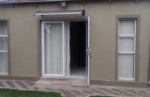 Germiston House | Affordable, Cozy, Modern Home Away From Home For The Discerning Couple Or Family