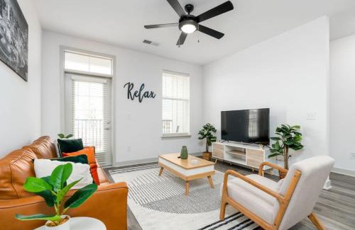 Whitestown Apartment | Affordable Private Room