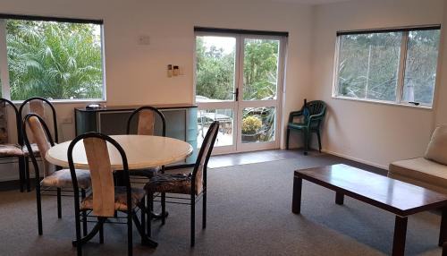 Whangarei Ski Chalet | Affordable, Spacious, Bright, Warm, Unit in Central Whangarei