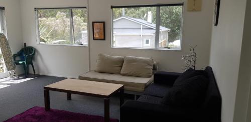 Whangarei Ski Chalet | Affordable, Spacious, Bright, Warm, Unit in Central Whangarei