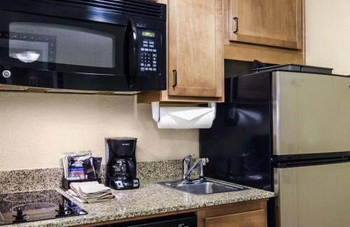 Rogers Hotel | Affordable Suites of America Rogers - Bentonville