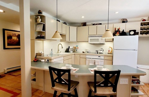 Vail Condo | Affordable Vail Village 179/nt = Oct 15-31.Vail Village studio