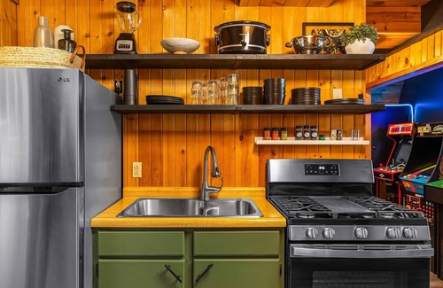 Grand Rapids House | Aframe on Bass Lake~ Hot Tub, Sauna & Sunsets!