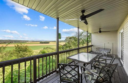 Taylorsville House | AFramed View in Kentucky