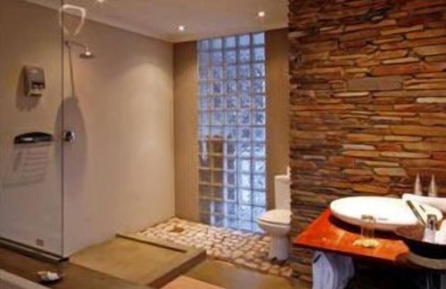 Kempton Park House | African Moon Corporate House