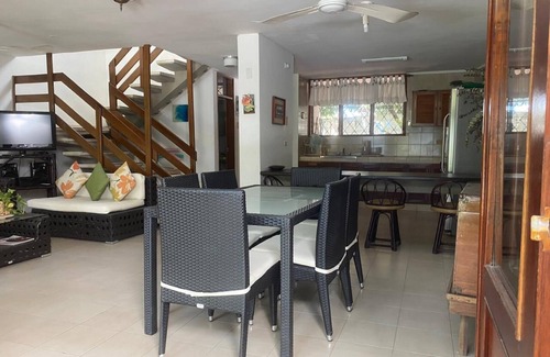 Papare House | Agradable Casa con Piscina, Zona bbq al pie de la Playa Bello Horizonte