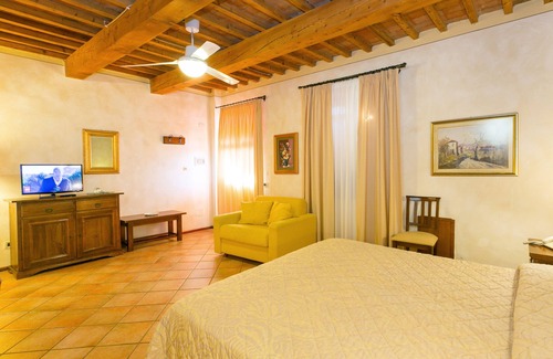 Collemezzano Hotel | Agrihotel Elisabetta