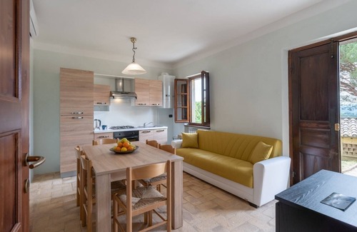 Montone Apartment | Agriturismo Borgo Pulciano in Montone