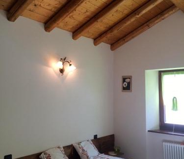 Blessagno House | Agriturismo Le Radici