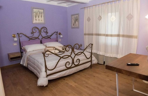 Motina Other | AGRITURISMO TOSCANO