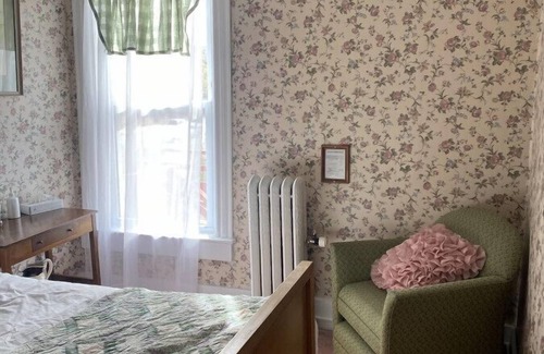 Wabasha Hotel | AH #12 · AH #12 -Full bed w/private bath.