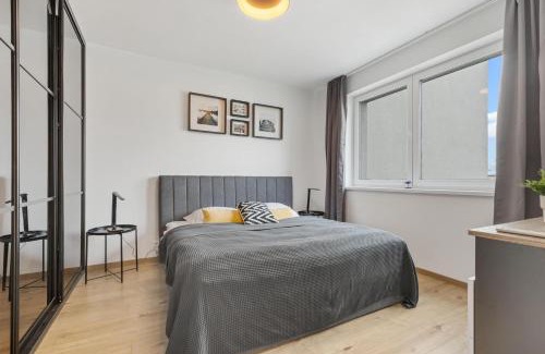Ruzinov Apartment | AH Galvaniho Free Parking