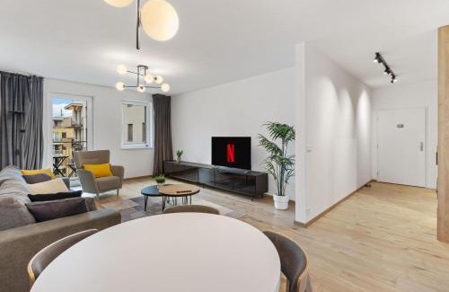 Ruzinov Apartment | AH Galvaniho Free Parking