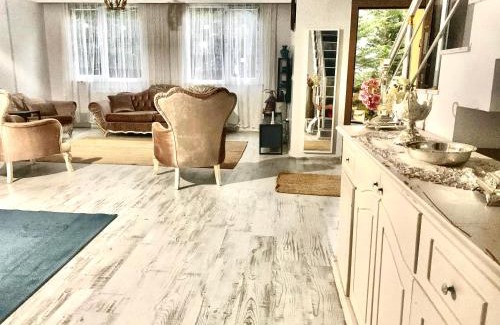 Arnavutkoy Bed & Breakfast | Ahmed Teacher's hotel, including breakfast, closest to the airport