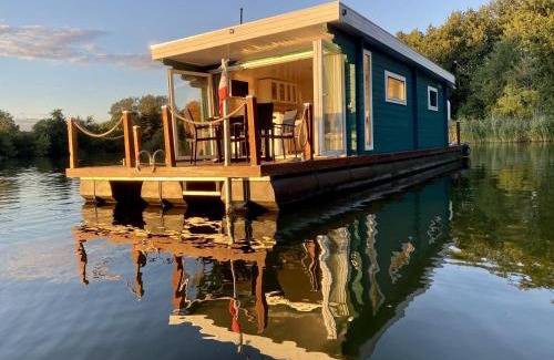 Werder Boat Rental | AhoiWerder Hausboot Havelzauber führerscheinfrei