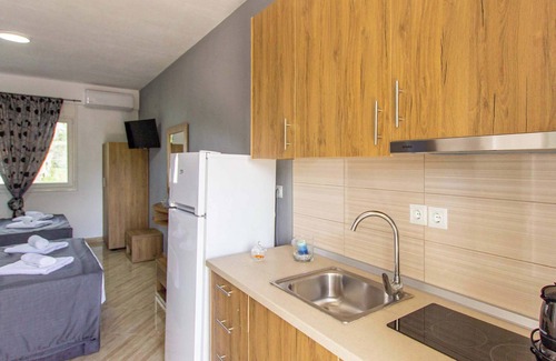 Asprovalta Apartment | Aigli Garden Retreat, Serene Escape Near the Beach