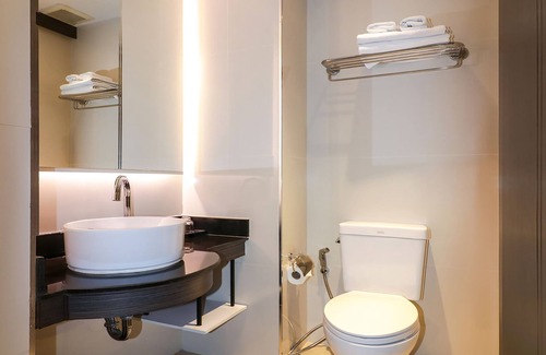 Khlong Ton Sai Hotel | Aim House Bangkok Hotel