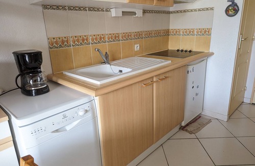 Port-la-Nouvelle Villa | Air-Conditioned Villa Near Beach, Sleeps 6, Terrace, BBQ, and More!