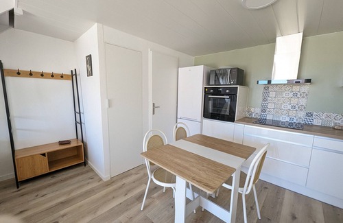 Port-la-Nouvelle Villa | Air-conditioned T2 mezzanine villa for 6 with WiFi, parking & close to beach