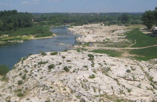 Vers-Pont-du-Gard Villa | Air conditioned villa, 800m from the Pont du Gard, 6km of uses, 20 km from Avignon and Nîmes