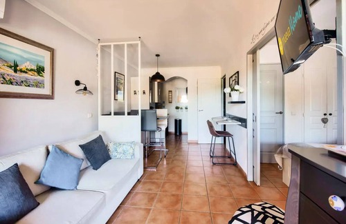 Pont Royal Apartment | Air-conditioned 2-room apartment for 4 people - Prestige - super Home