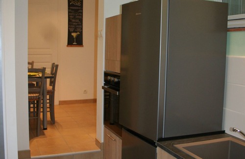 Grezet-Cavagnan Cottage | Air-conditioned gîte with access to the owners' swimming pool