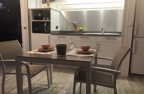 Sainte-Rose House | Air-conditioned lodge with swimming pool near Deshaies