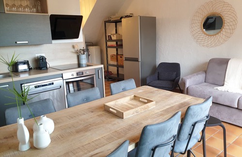 Sainte-Maxime House | Air-conditioned Provençal Mazet for 10 people