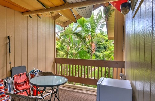 Princeville Apartment | Air Conditioned Upstairs Studio w/RESERVED PARKING; Pool, -WIFI-Walk to Beach