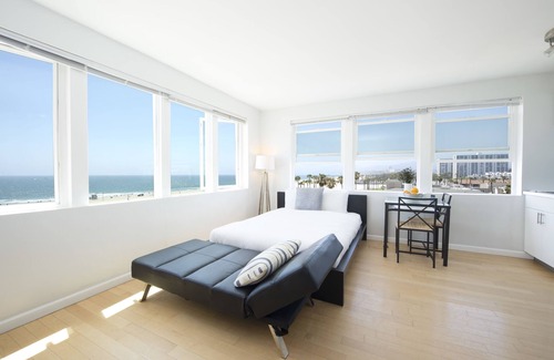 Venice Hotel | Air Venice on the Beach