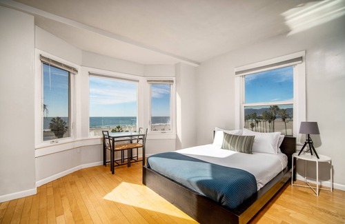 Venice Hotel | Air Venice on the Beach