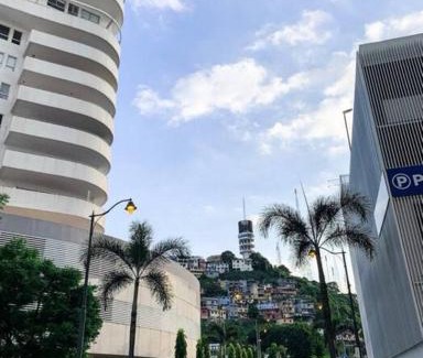 Puerto Santa Ana Apartment | Airbnb Guayaquil, Puerto Santa Ana, Parking