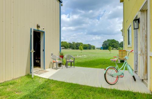 New Waverly Apartment | Aircraft Tours! Fly-In Hangar Apt in New Waverly